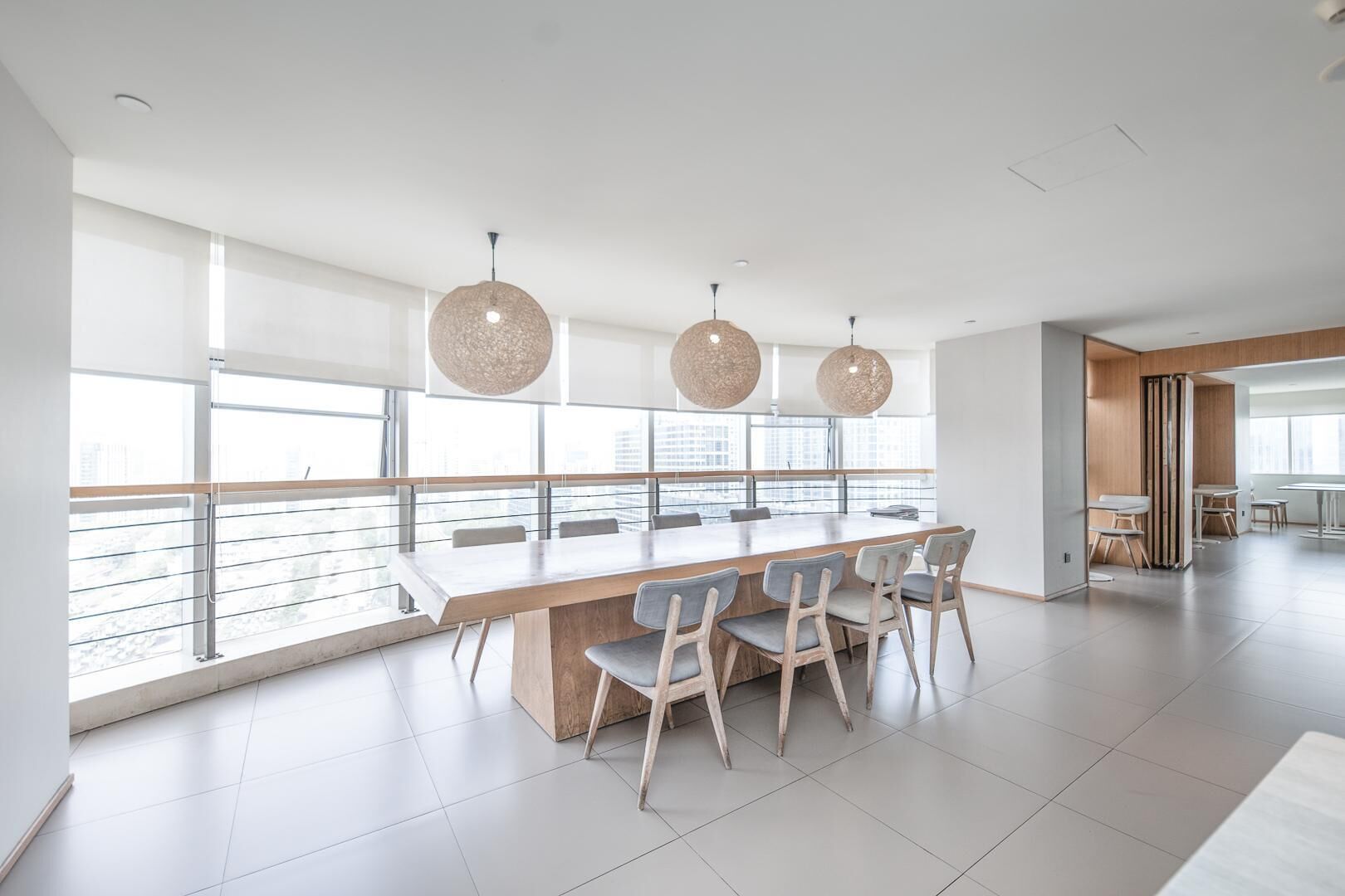 الإطلالة من المنشأة