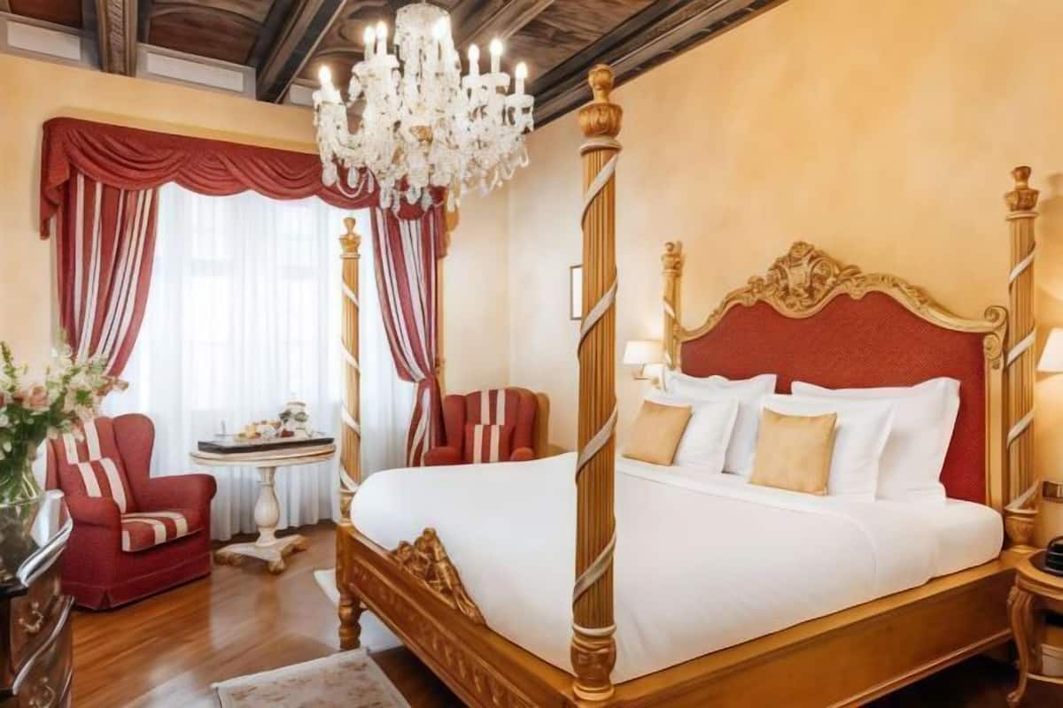 Cribs/infant beds, WiFi, bed sheets