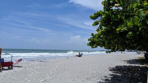 Nær stranden