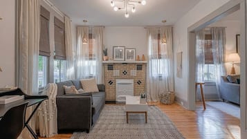 TV, fireplace, Netflix, streaming services