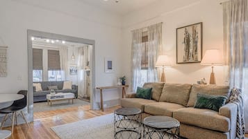 TV, fireplace, Netflix, streaming services
