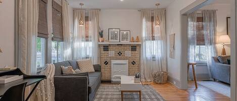 TV, caminetto, Netflix, servizi in streaming