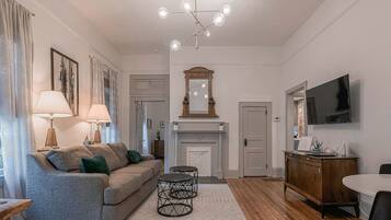 TV, fireplace, Netflix, streaming services
