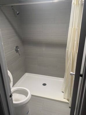 Doppelzimmer | Badezimmer | Handtücher