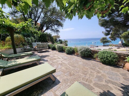 Characteristic villa with private pool 50 m from the beach