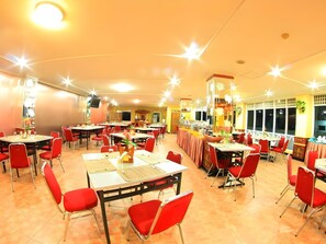 Dining - Kharisma Hotel (Bukittinggi)