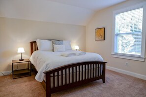 4 bedrooms, desk, iron/ironing board, travel cot