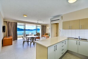 Fridge, oven, stovetop, toaster