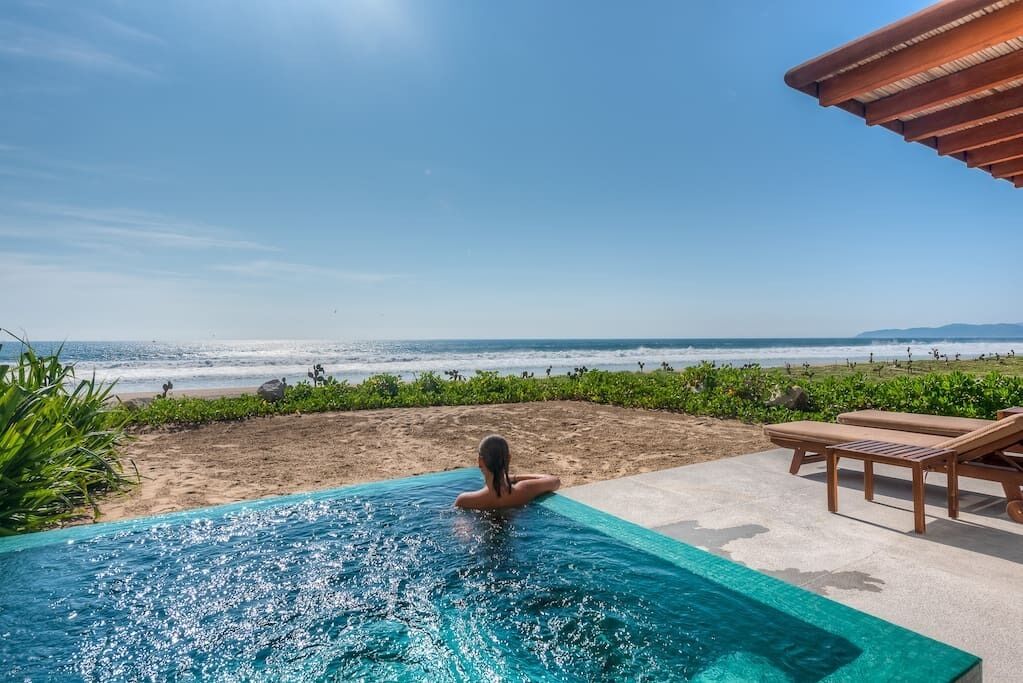 Condo de Lujo con Jacuzzi Privado y Acceso a Playa