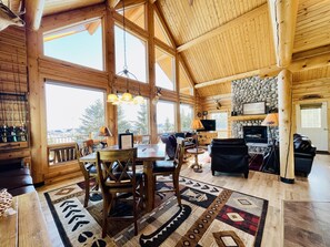 TV, fireplace - Luxury Cabin w/Hot Tub, Fireplace, Minutes to Skiing (Red Lodge)