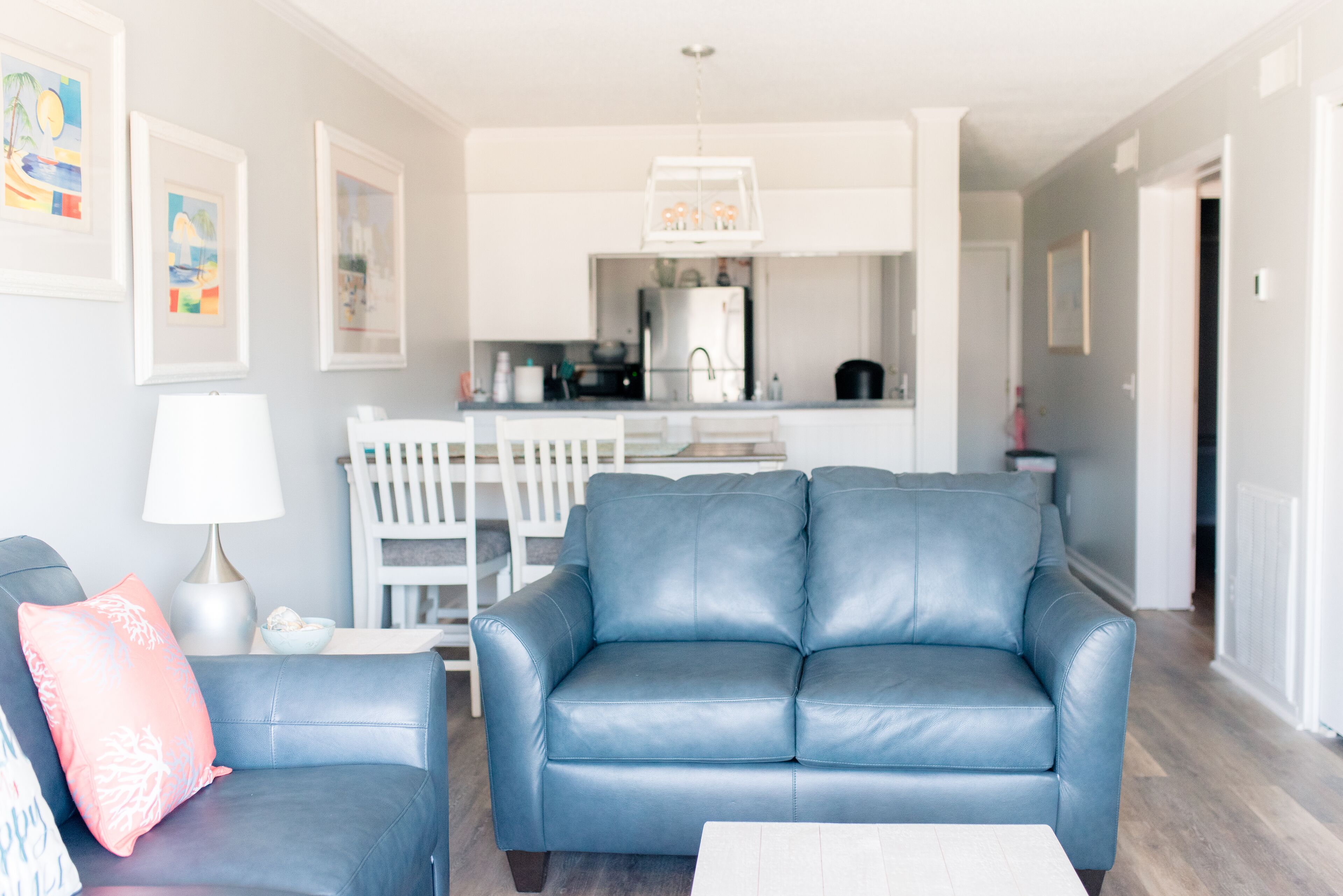 Smart-TV, Kamin, Tischtennisplatte