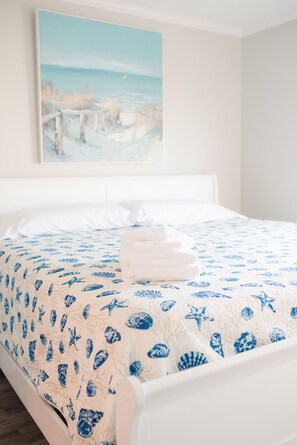 2 bedrooms, iron/ironing board, travel crib, free WiFi