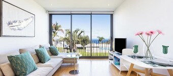 Home2Book Stunning La Quinta, Pool