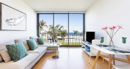 Home2Book Stunning La Quinta, Pool