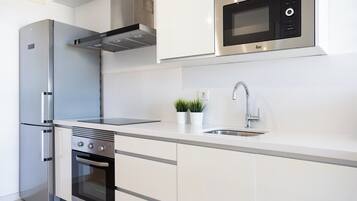 Microwave, oven, stovetop, coffee/tea maker