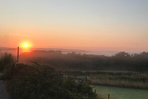 Cabin | Miscellaneous - Shepherds Hut-1 Bed-hot Tub -views (Dumfries)