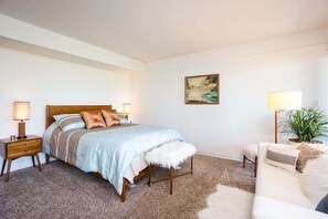2 habitaciones, tabla de planchar con plancha, wifi y ropa de cama