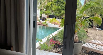 Charming Cottage nestled within the trees-Newly Refurbished