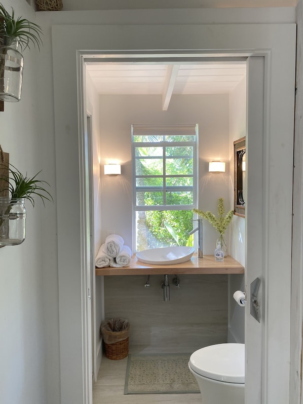 淋浴設備、風筒、提供毛巾、番梘