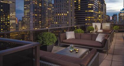 Midtown NYC 2 BR W/rooftop prime location