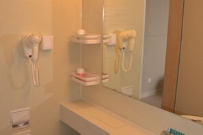 Bathroom - JinJiang Inn Taiyuan Qingxu County Government Hotel (Qingxu)