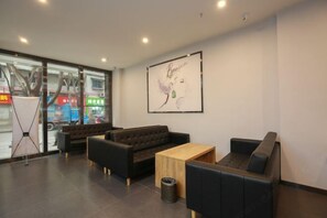 Interior - 7 Days Premium (Chongqing Jiangbei International Airport Shop) (Chongqing)