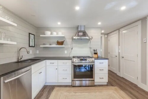 Cozy Cottage With Private Water Access