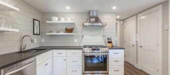 Cozy Cottage With Private Water Access