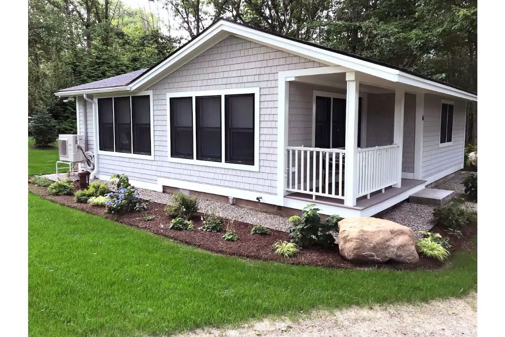 Cozy Cottage With Private Water Access