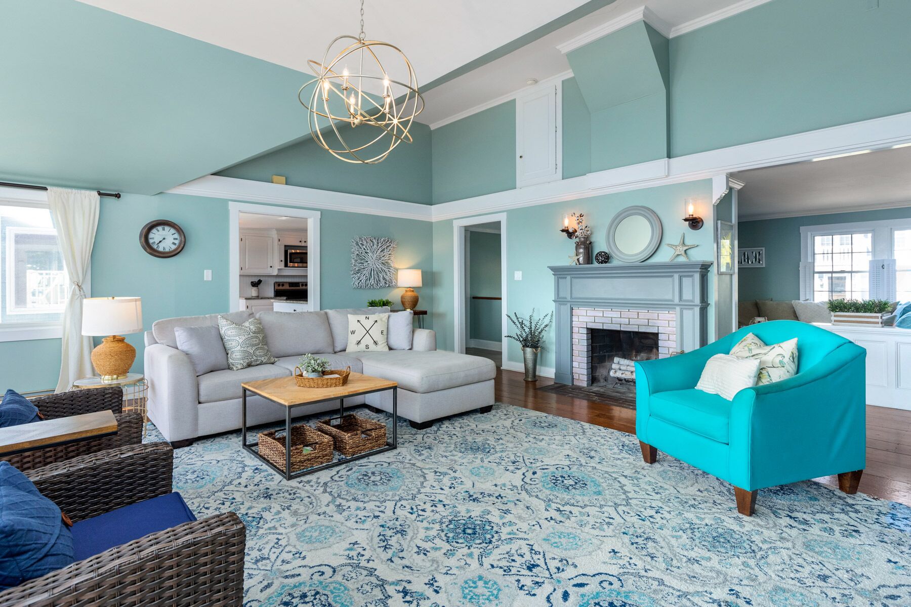 Holiday On The Nubble