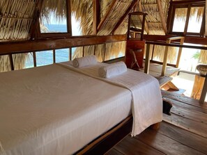 1 多间卧室、客房内保险箱、免费 WiFi、床单