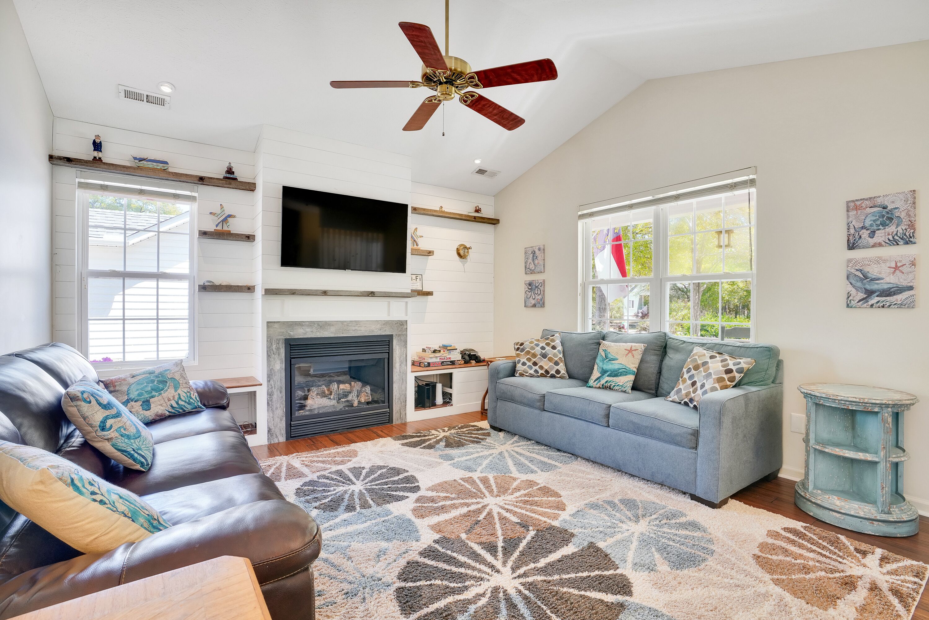 Charming 2 Bedroom 2 Bath Beach Cottage Near Intercoastal Waterways