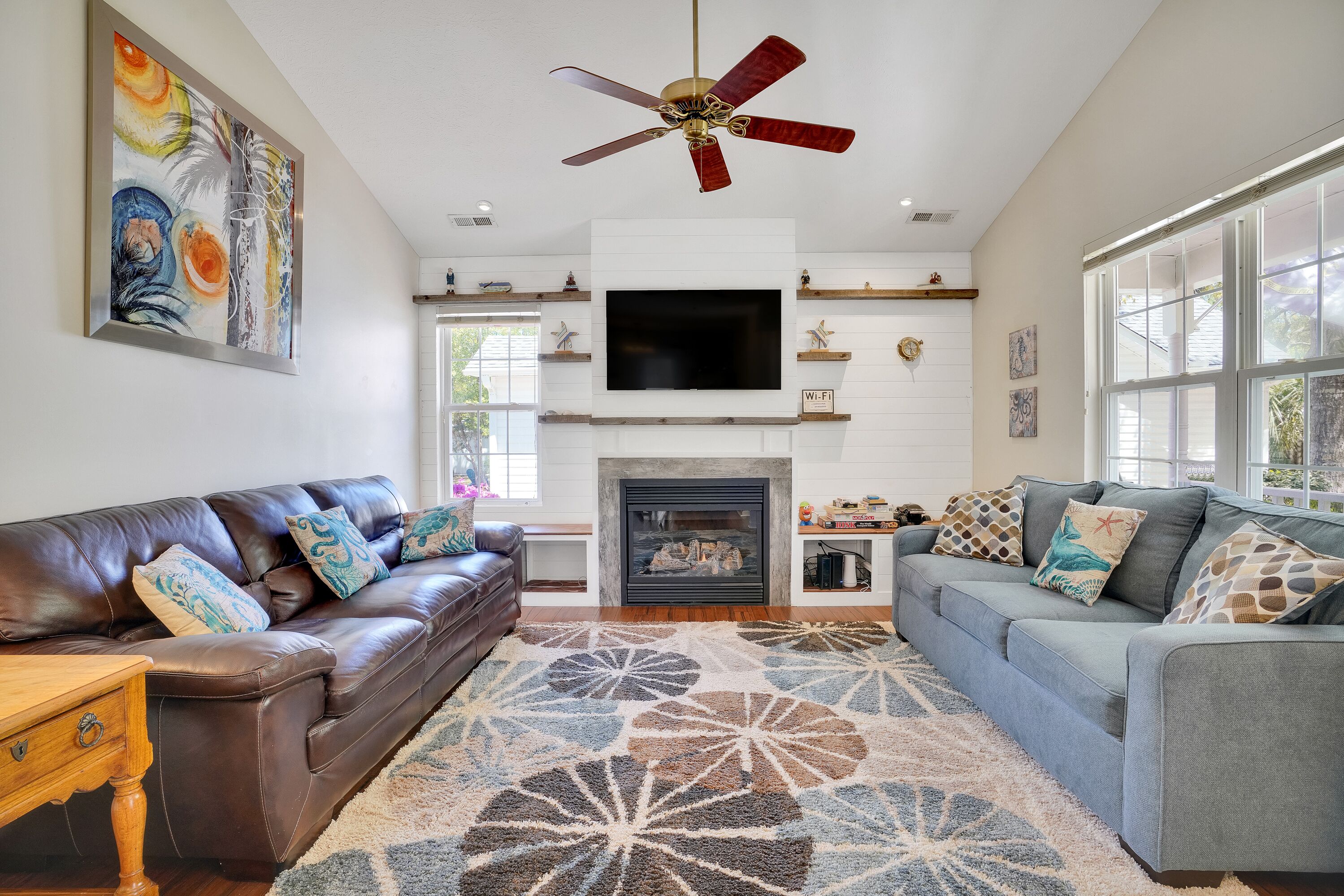 Charming 2 Bedroom 2 Bath Beach Cottage Near Intercoastal Waterways