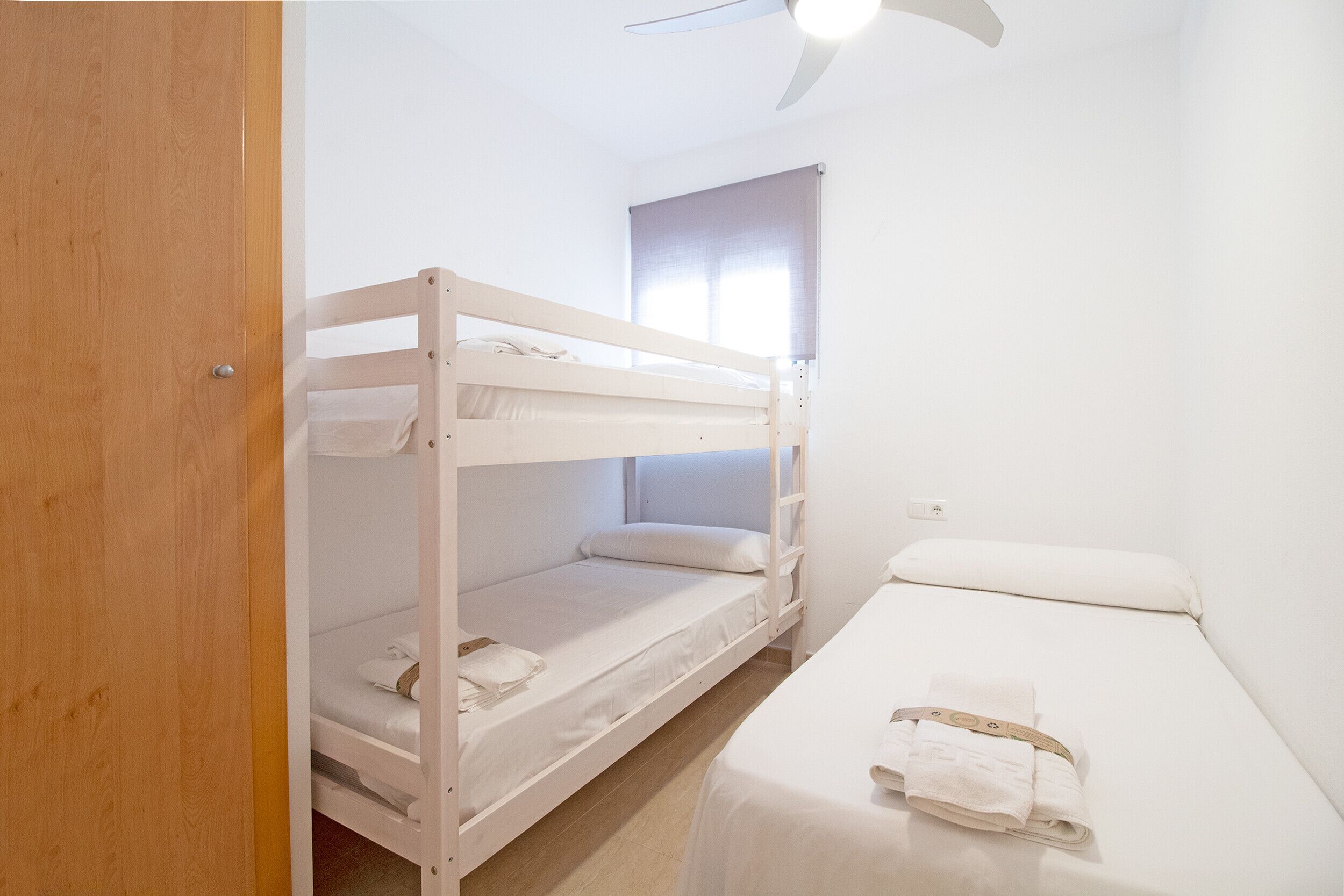 2 slaapkamers, een strijkplank/strijkijzer, wifi, beddengoed