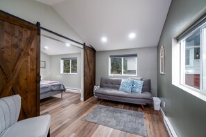 Smart TV, books - Chic Downtown Loveland Cottage- Close to Rocky Mountain National Park! (Loveland)