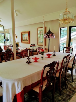 Dining - Private Lake Flower Farm 100 acres (Granite Bay)