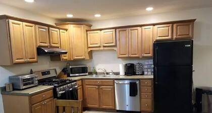 Lyle and Taylor present-Spacious Private Apt