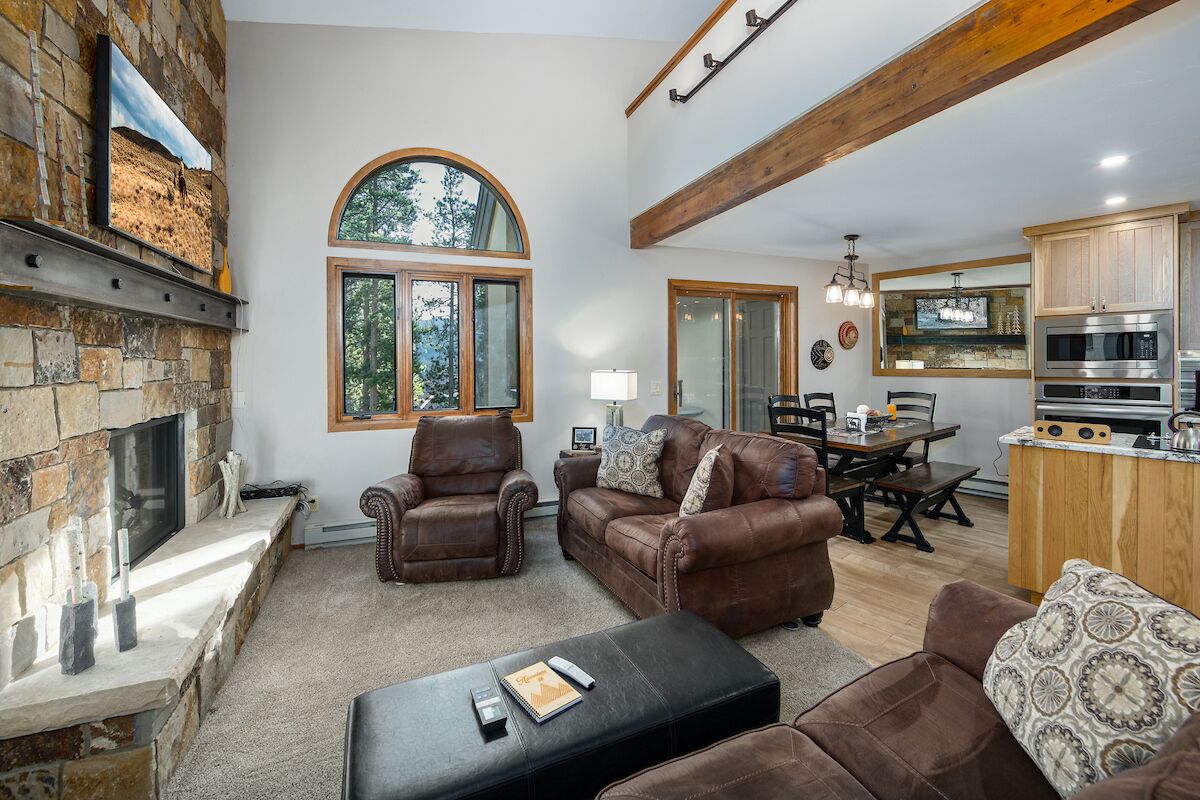 Chimney Ridge Bluebell Townhome: Hot Tub, On Shuttle Route