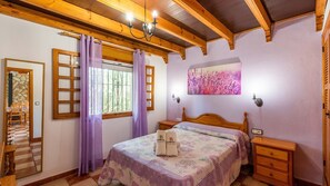 3 quartos, ferros/tábuas de passar roupa, berço de viagem, Wi-Fi