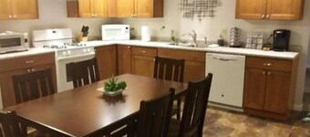 Lyle &Taylor Present -Slice of Home on the Road