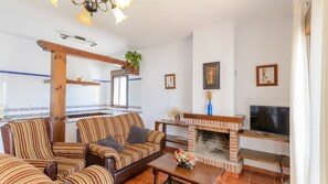 Télévision, cheminée