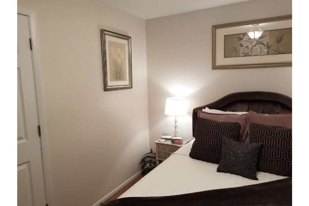 Lyle and Taylor present- The Comfort is Amazing!!