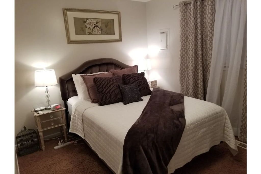 Lyle and Taylor present- The Comfort is Amazing!!