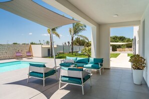 Terrace/patio - Villa Calvo - Modern villa with pool near sea (Reitani)