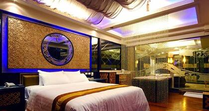 Mucha Motel