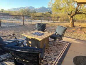 Outdoor dining - Quiet 3 acre Ranch Home with incredible mountain views!! (Tucson)