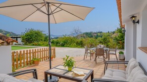 Outdoor dining - Villa Evelyn Gaucín by Ruralidays (Málaga)