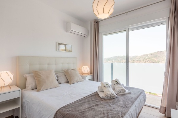 5 slaapkamers, reisbedje, wifi
