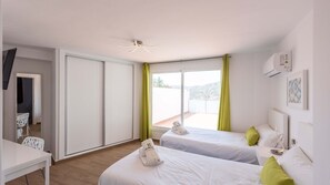 5 Schlafzimmer, Reisekinderbett, WLAN