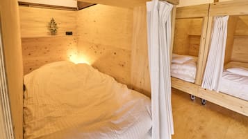 1 makuuhuone, työpöytä, ilmainen Wi-Fi, vuodevaatteet